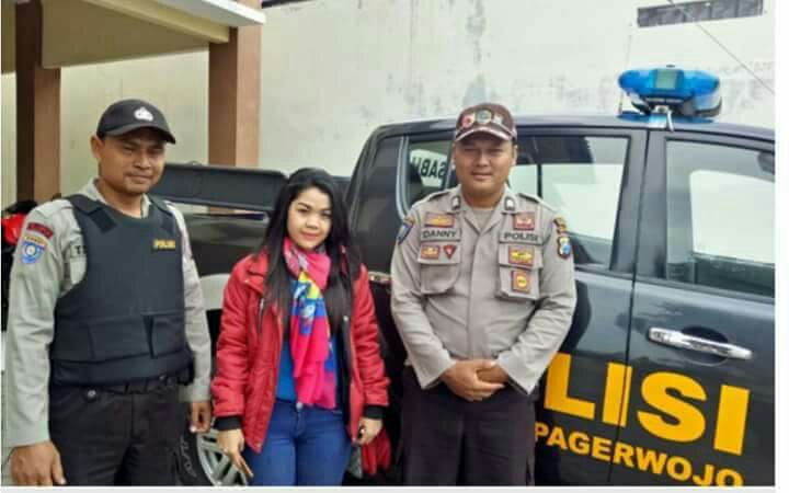 Gadis asal Banten ketipu foto facebook palsu cowok tulungagung…gagal deh benih cinta 