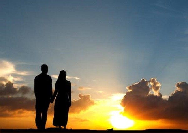 Istri yang sabar, setia dan bijaksana pada suami